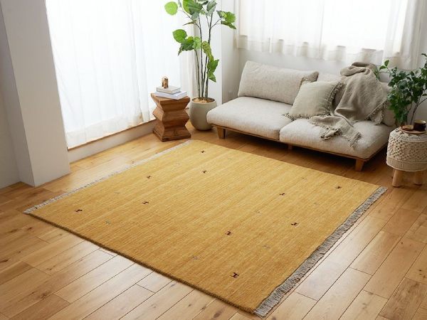 ウールラグとナチュラルなインテリア