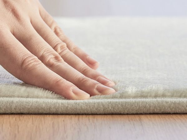 厚さ10mmの低反発ウレタンラグ『ワンダフィ』