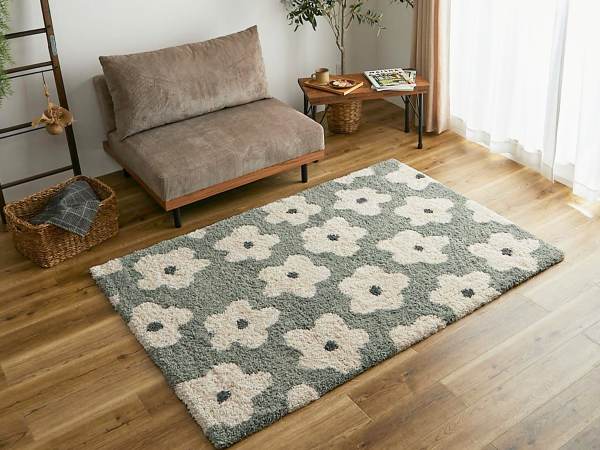 一人暮らしのラグにおすすめなブルーの北欧風ウィルトンラグ「スピル 」