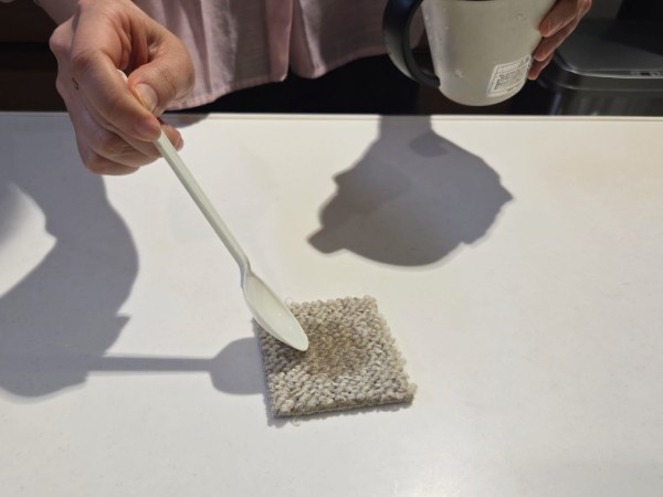 カーペットのコーヒーのシミ抜き