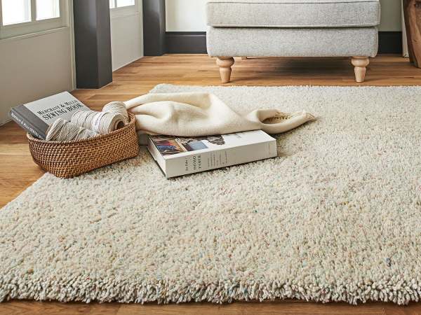 ウールのラグとナチュラルインテリア