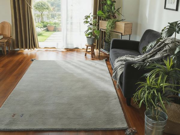 ウールラグ「キヨラ」とナチュラルインテリア