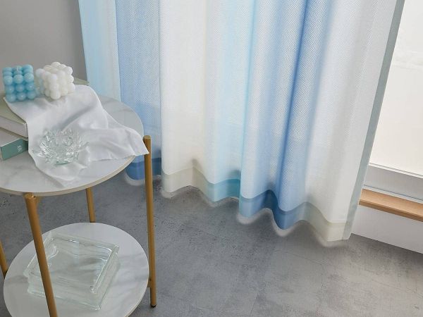 パステルカラーのグラデーションカーテン