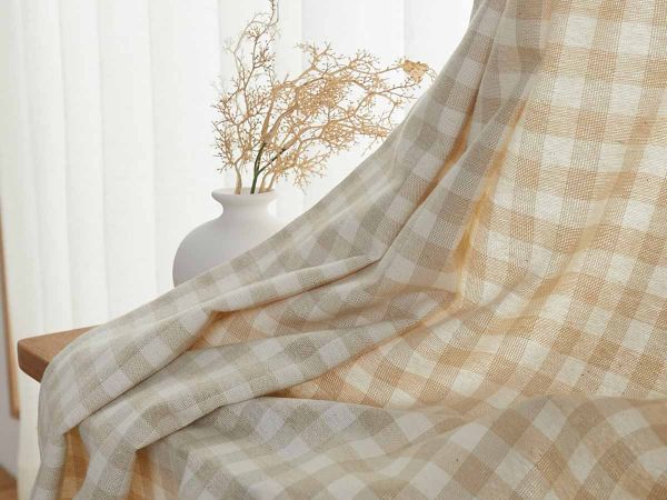 チェック柄の可愛いカーテン