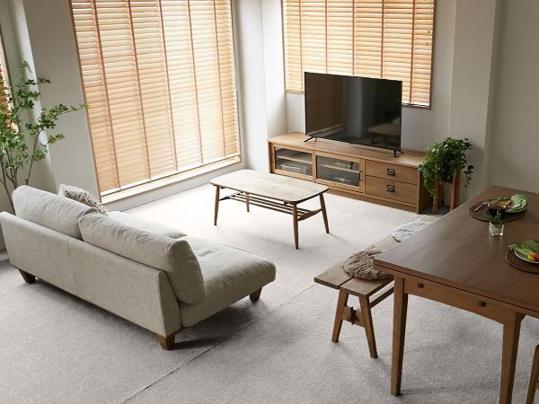 犬の消臭対策や粗相をしても安心なサイズオーダーカーペット