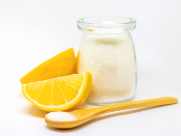 カーペットに付いた犬のおしっこの消臭効果があるクエン酸