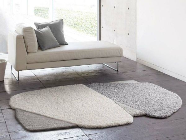 変形のおしゃれなラグ