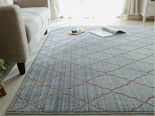 ロボット掃除機にもおすすめな毛足の短い、滑り止め付きのカーペット