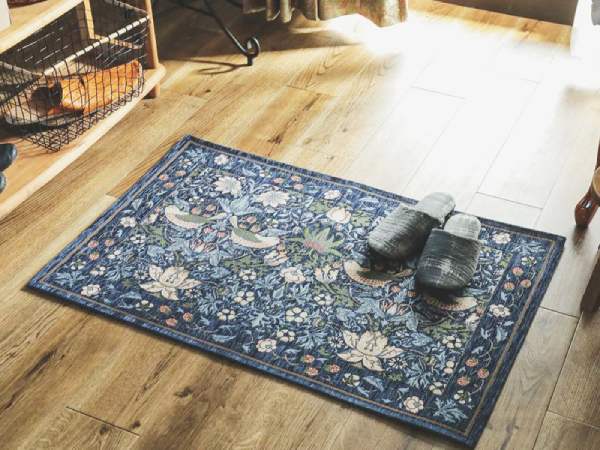 【モリスシリーズ】の玄関マット「いちご泥棒 マット」