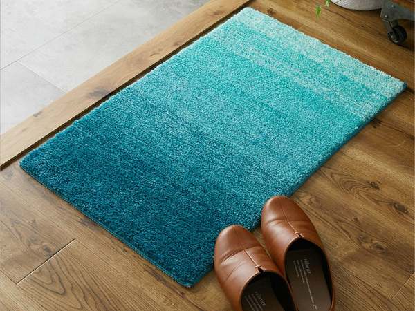 マイクロファイバー素材で汚れに強い玄関マット「アズール」