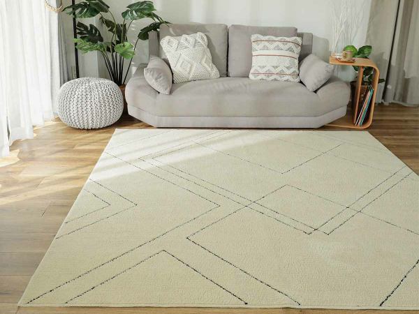 一人暮らしのラグとして優秀な、アイボリーの高機能ラグ『ポッシュ』