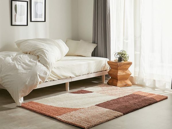 北欧インテリアのピンクのラグ【ロスカシリーズ】ティラー