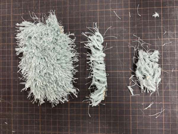 シャギーラグを切ると毛足が出やすい