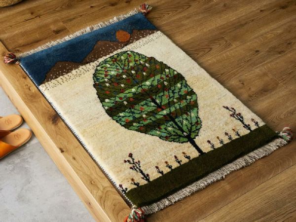 生命の木が書かれた玄関マット