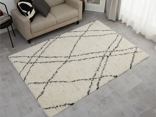 モロッカンラグの【ティルシリーズ】レポとモダンインテリア