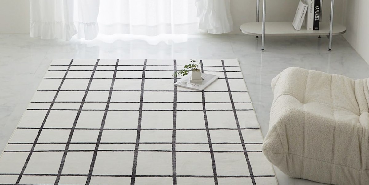 一人暮らしのオールシーズン敷いて使えるラグと韓国インテリア