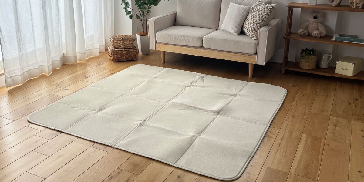 シワの付いたカーペットとナチュラルインテリア