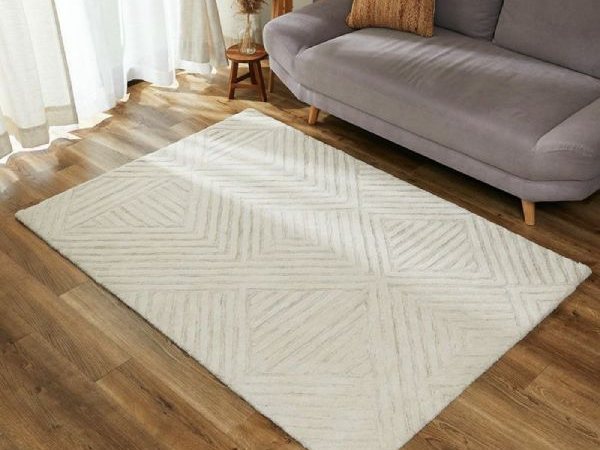 一人暮らしでオールシーズン使えるおしゃれなウールラグ『オーリー』