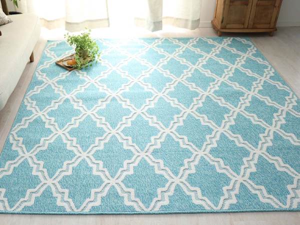 モロッカンラグのトレリス柄とナチュラルインテリア