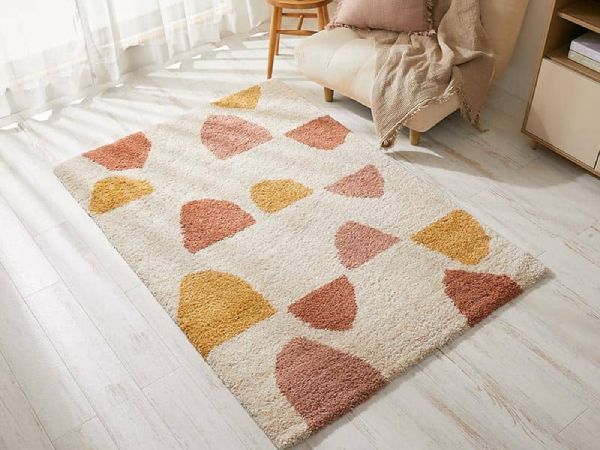 かわいいピンクのラグ『スッコ』