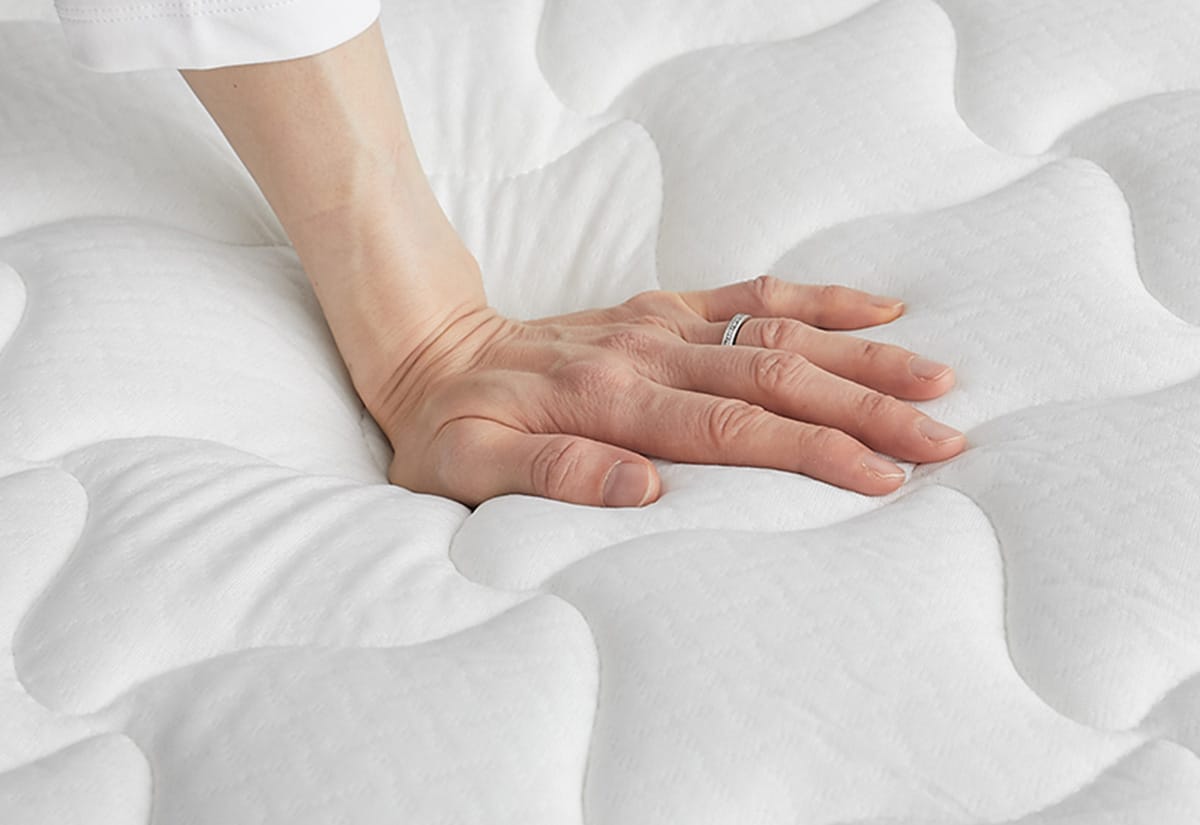 伸縮性に優れたニット生地