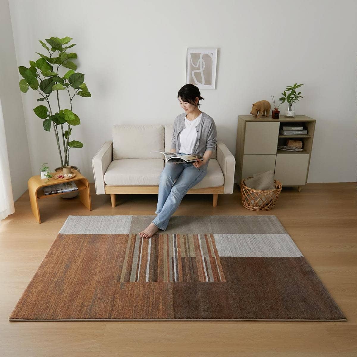 足元に敷いている様子