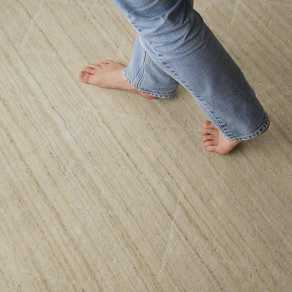 歩いている様子