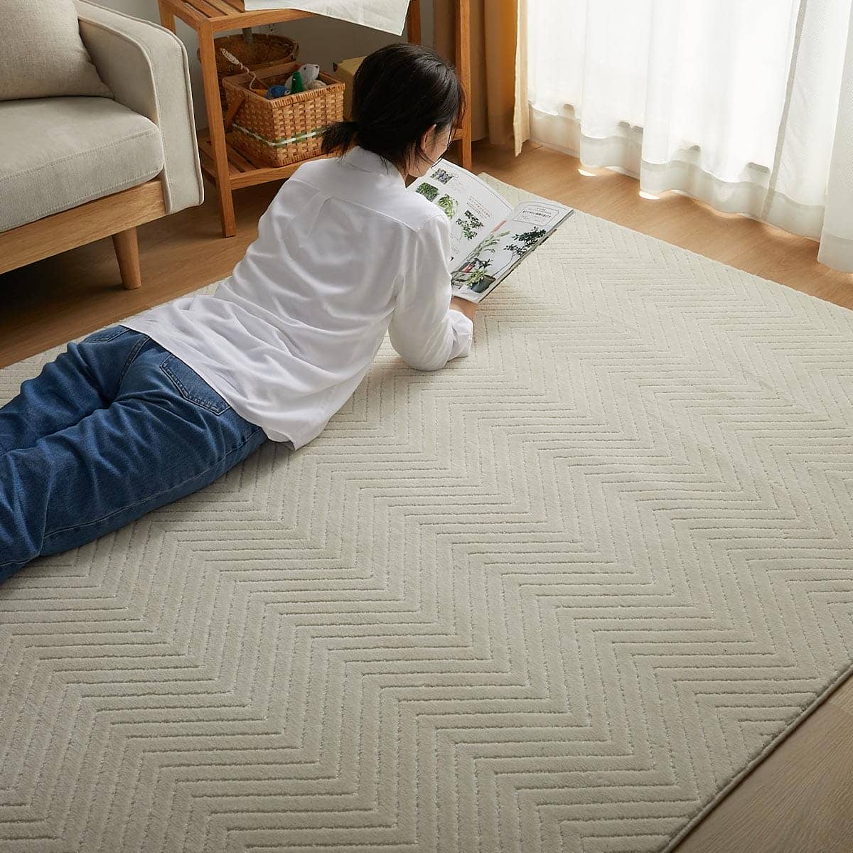 寝転んでいる様子