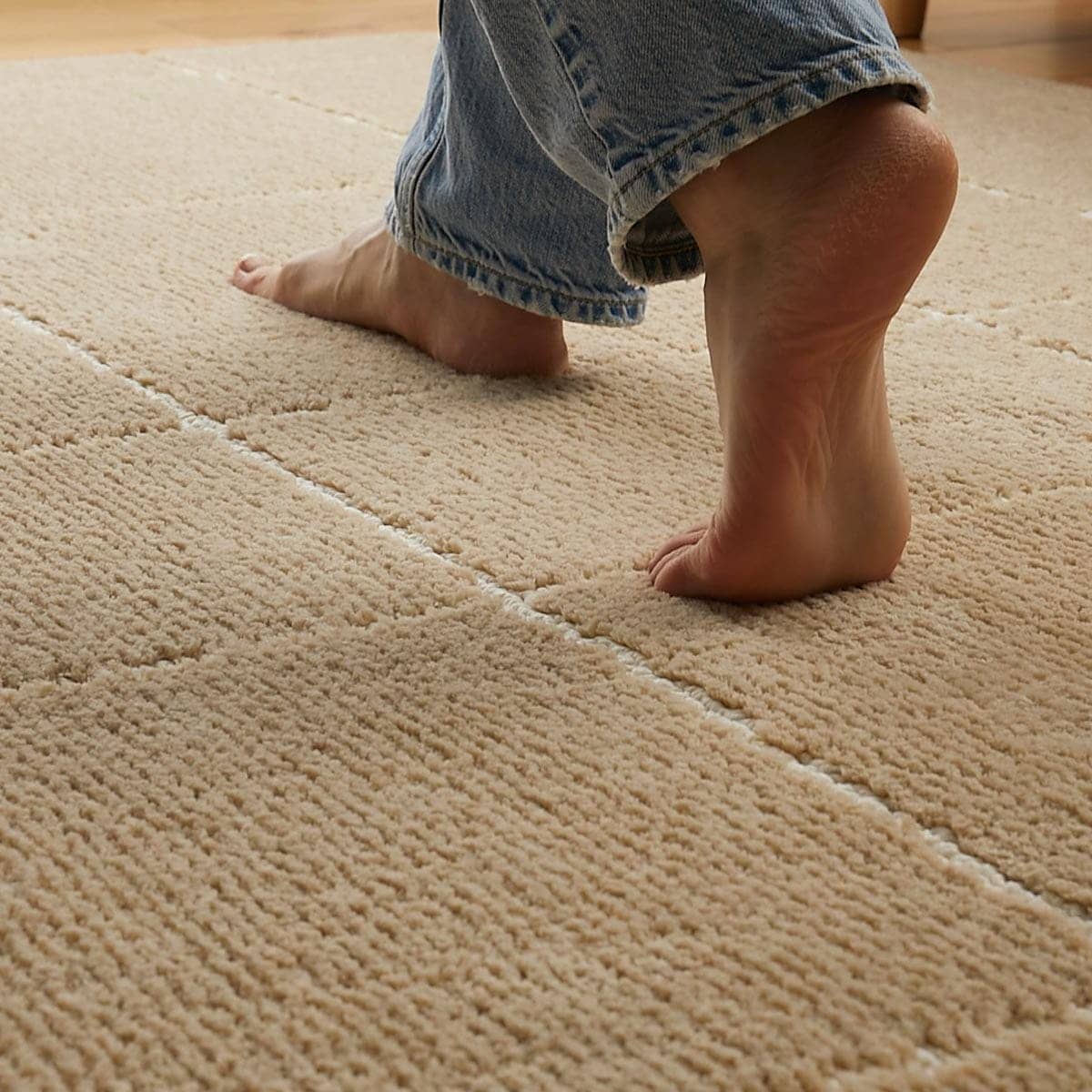 歩いている様子