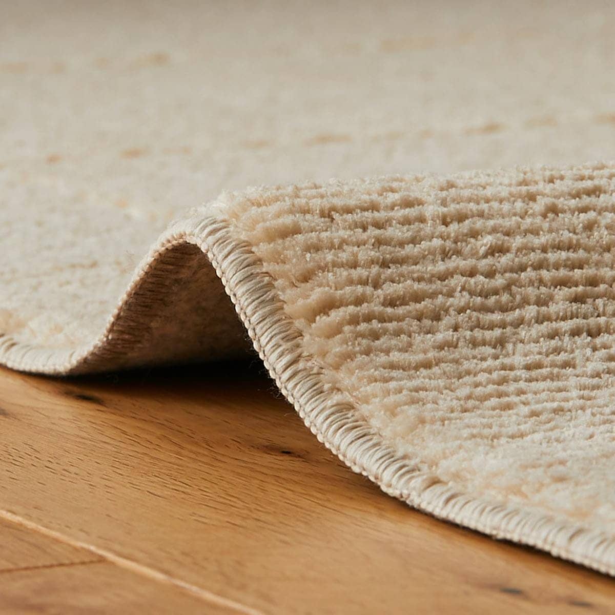 ラグの側面の詳細