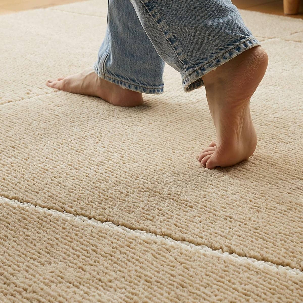 歩いている様子