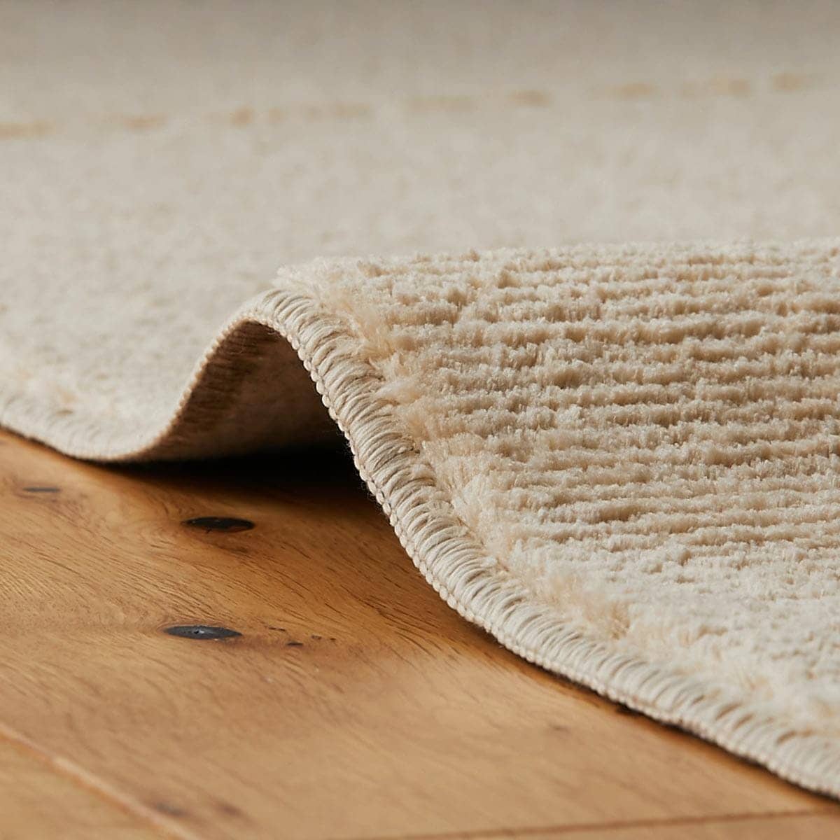 ラグの側面の詳細