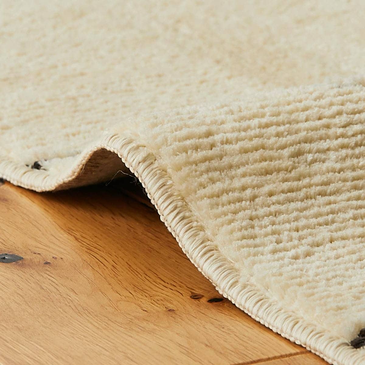 ラグの側面の詳細