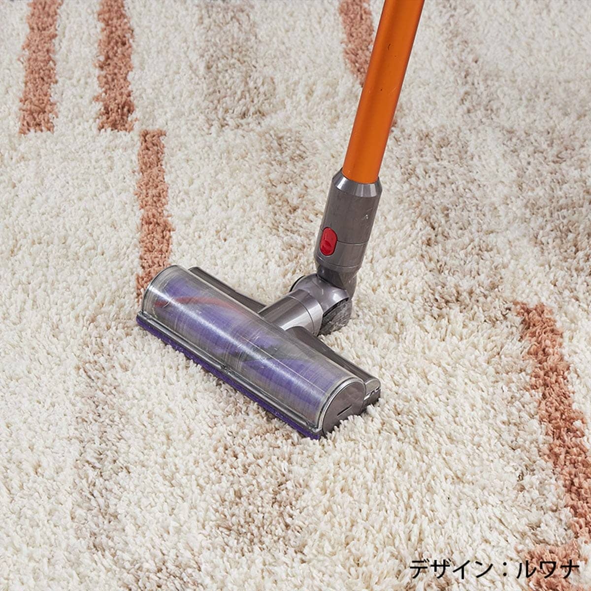 厚みを測っている画像