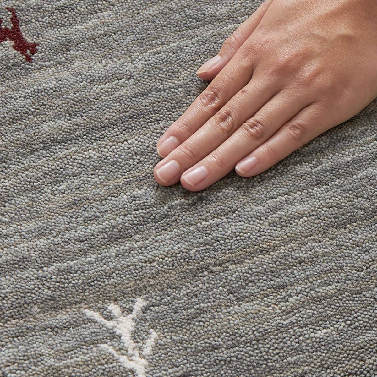 靴を履いている様子