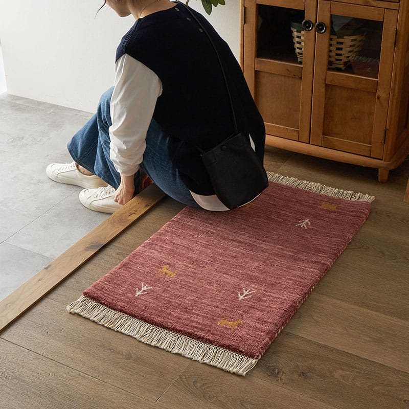 靴を履いている様子