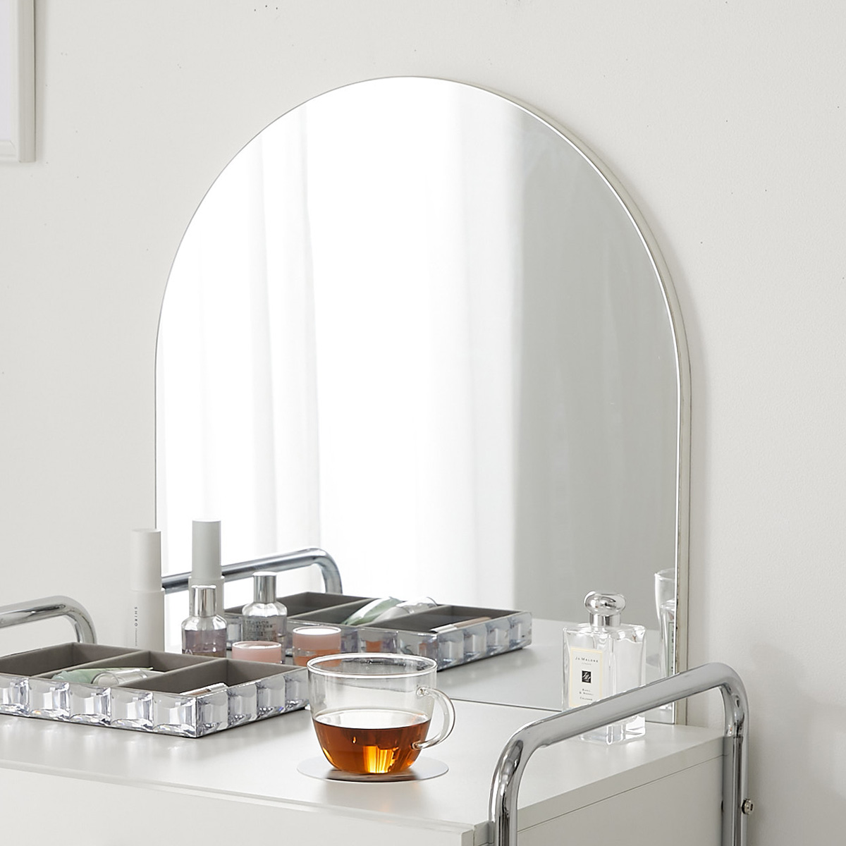 ミラーのデザインがわかるアップ