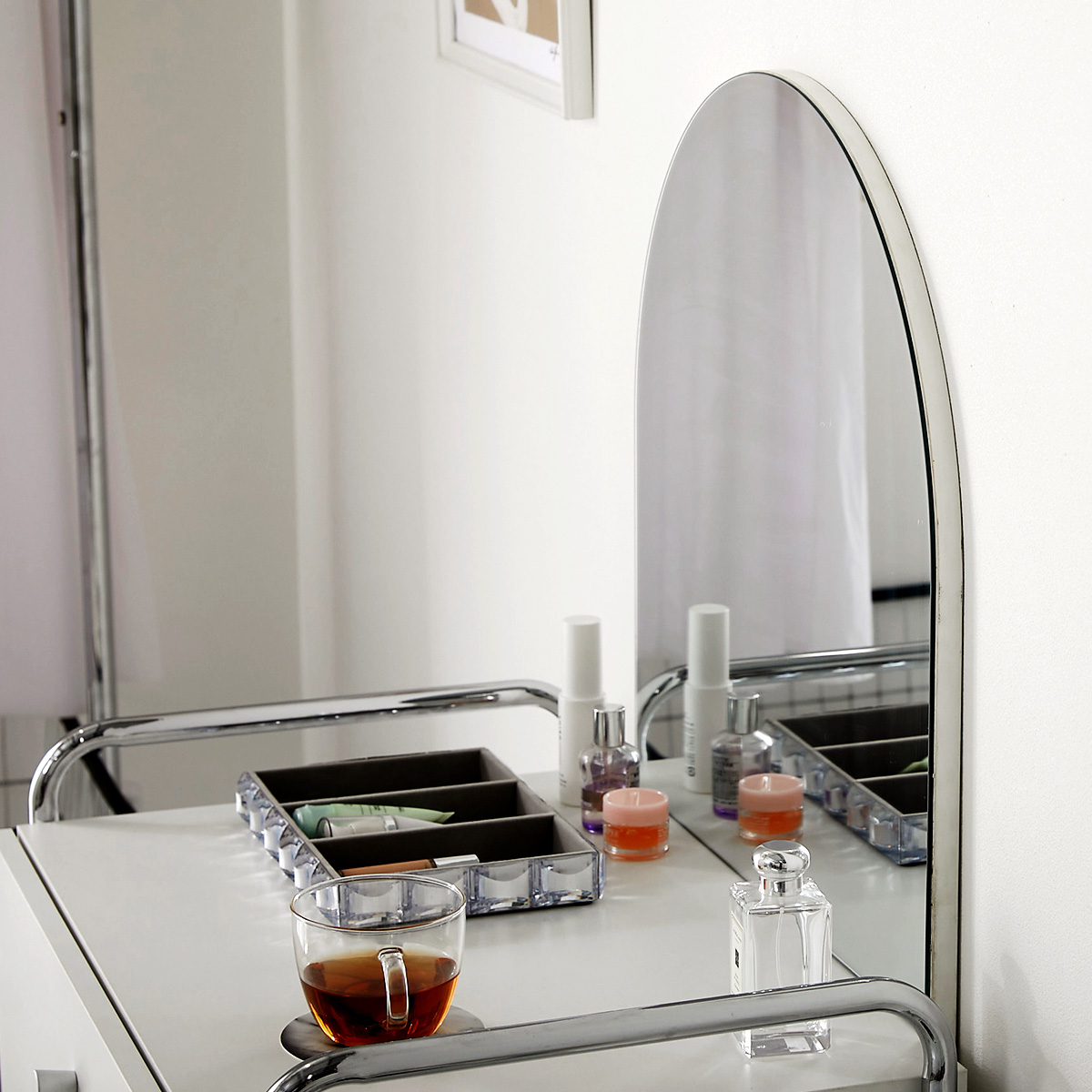 ミラーを斜めから見た様子