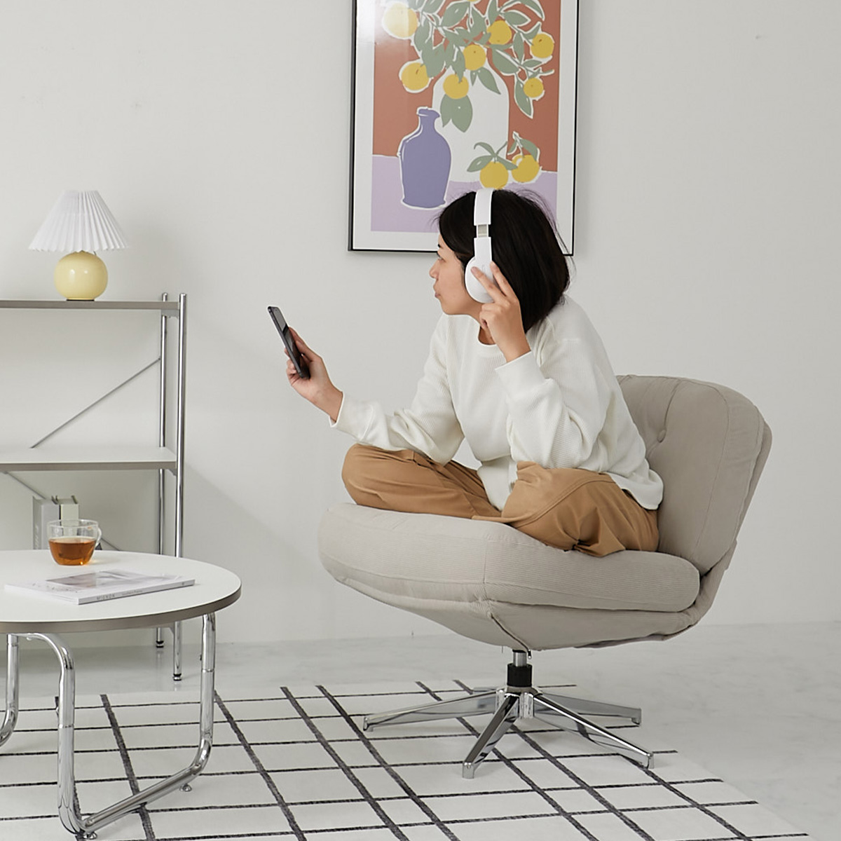 座っているイメージ