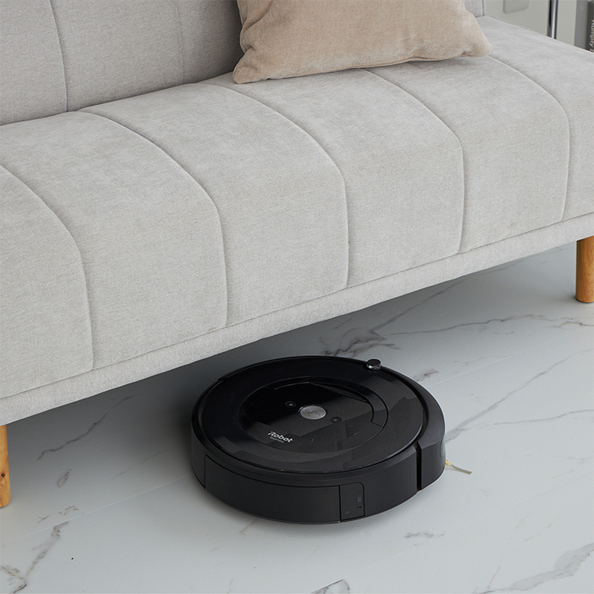 ロボット掃除機をかけている様子