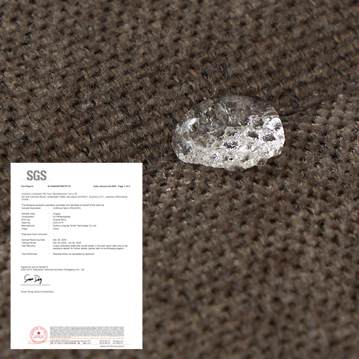 ソファが水滴をはっ水しているカット